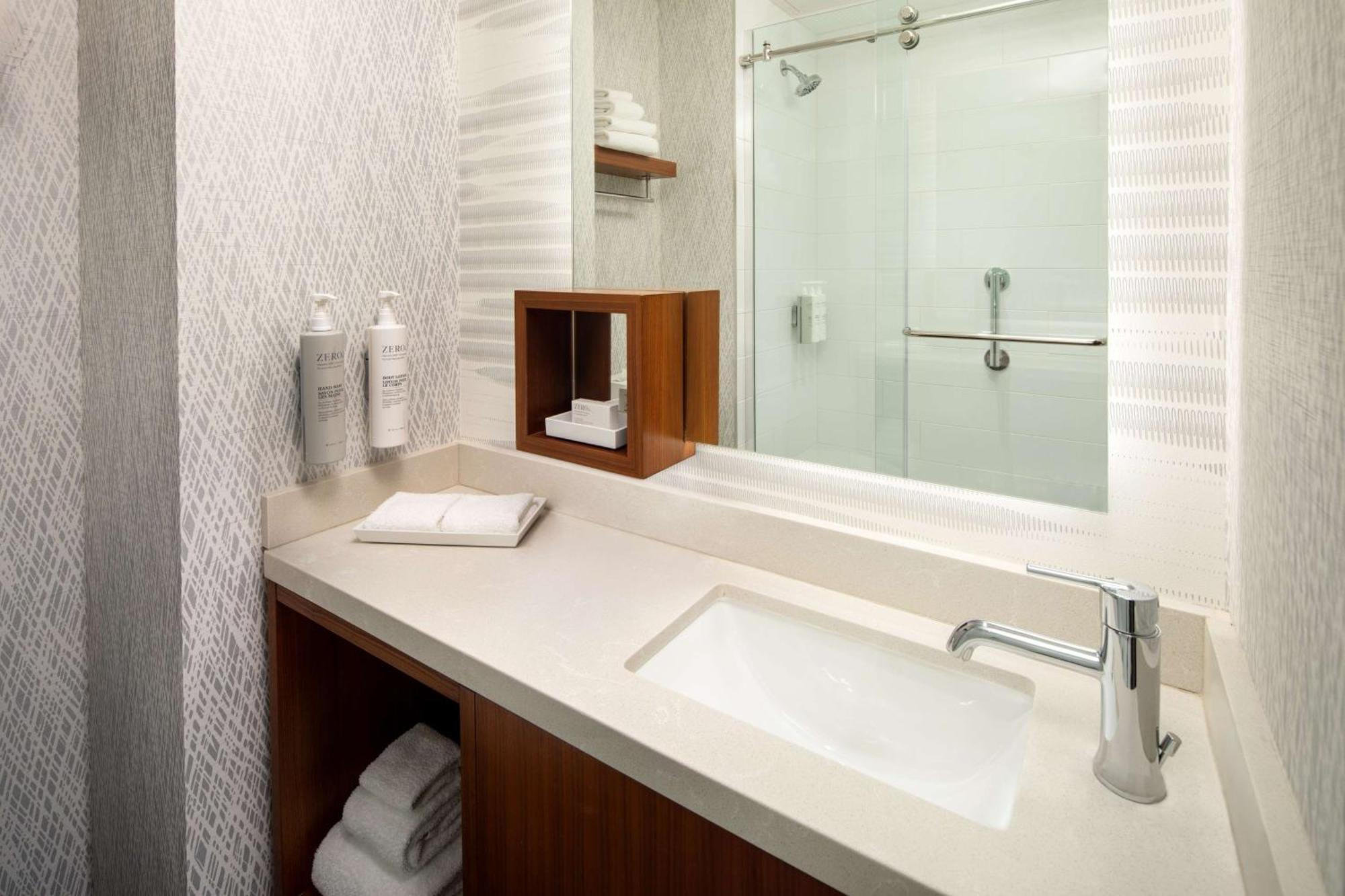 Home2 Suites By Hilton New York Times Square Экстерьер фото
