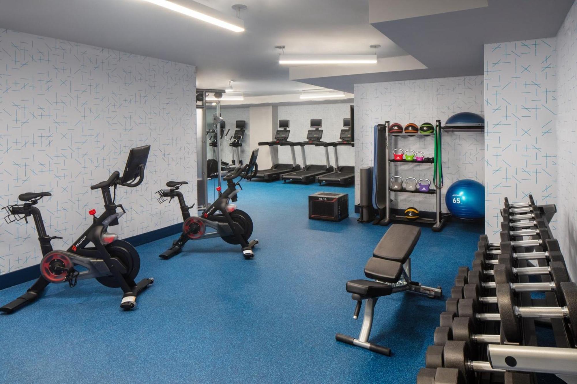 Home2 Suites By Hilton New York Times Square Экстерьер фото