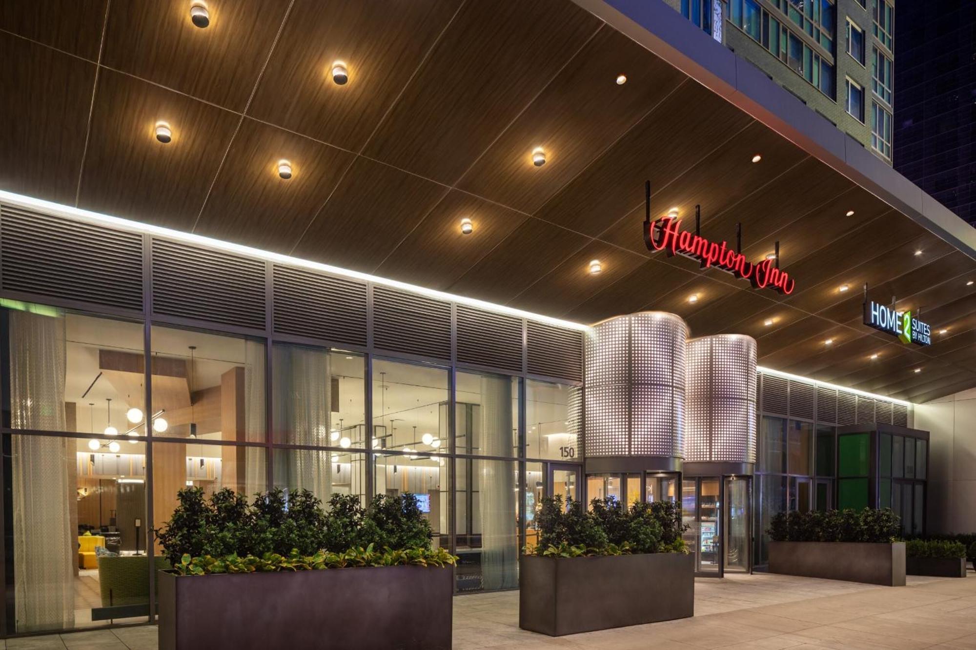 Home2 Suites By Hilton New York Times Square Экстерьер фото