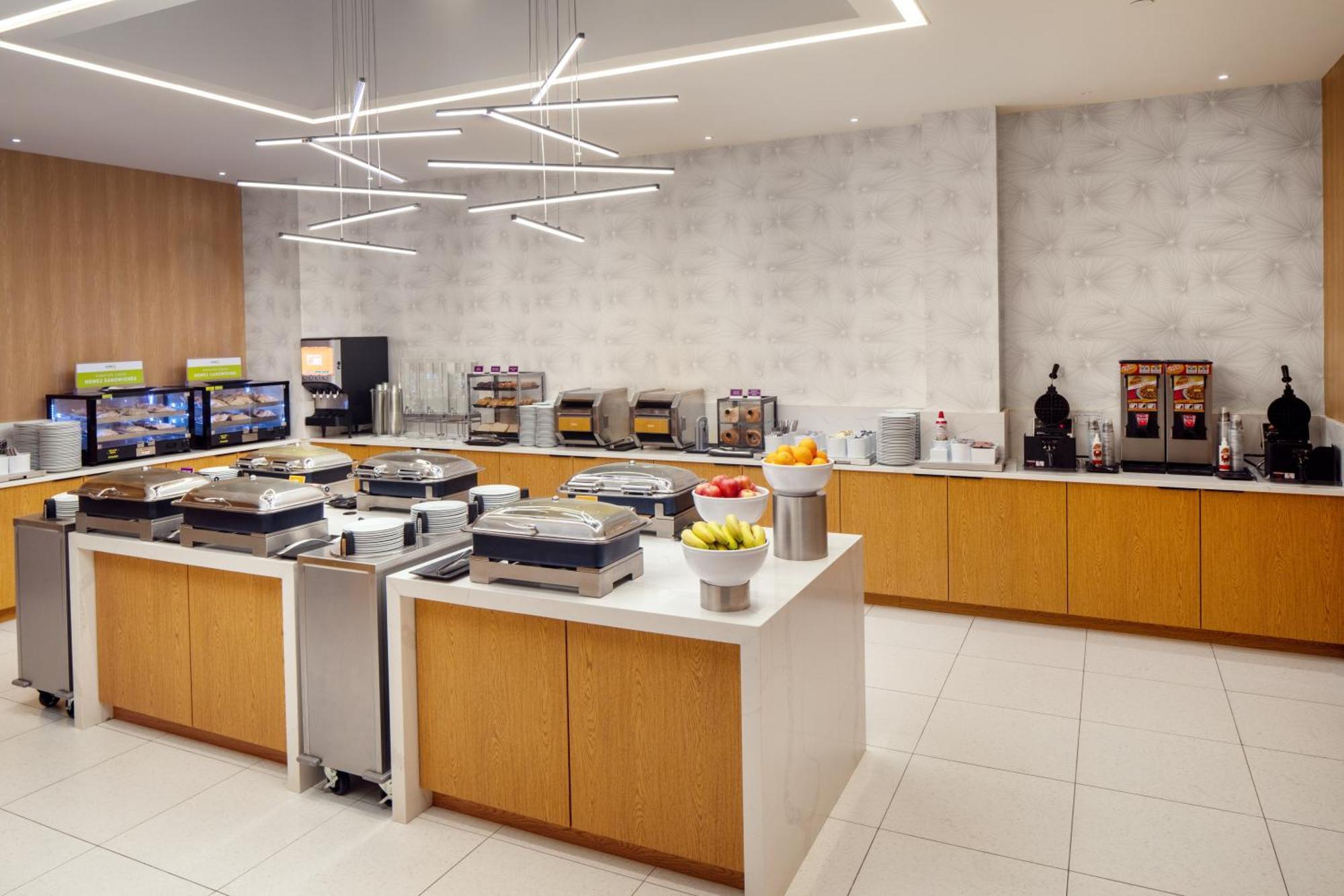 Home2 Suites By Hilton New York Times Square Экстерьер фото